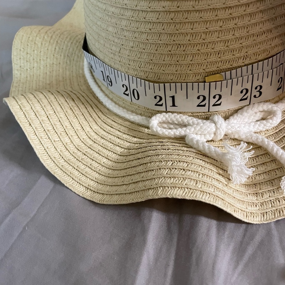 Navy/White shorts set with matching hat - Picture 14 of 14